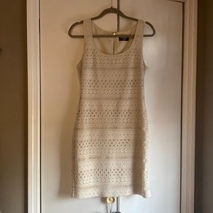 Guess dress size 6 flirty fun cream lace overlay flattering fit